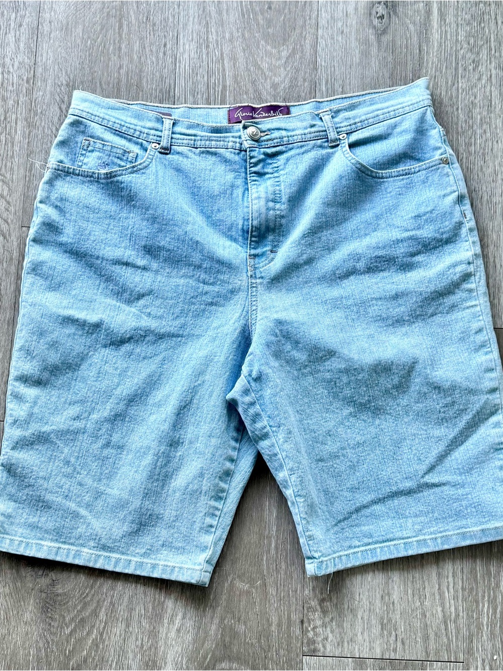 Light Blue Denim Women’s Summer High Rise Size 16 Thigh Length Shorts
